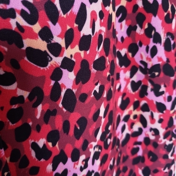 Black Halo Leopard Print Long Sleeve Belted Sheath Dress in Black & Pink - Picture 8 of 11